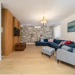Noemia House Villa *