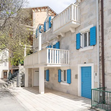 Noemia House Villa *