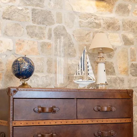 فيلة Noemia House Baška Voda