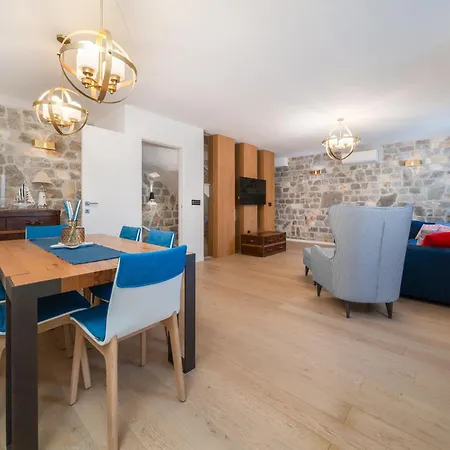 Noemia House Vila *