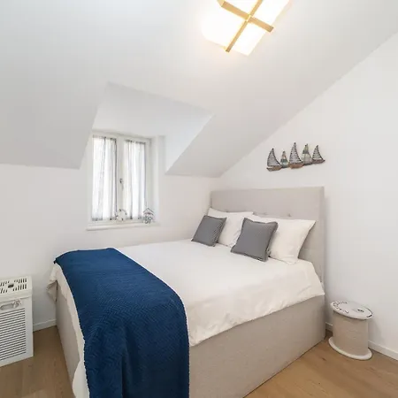 فيلة Noemia House Baška Voda