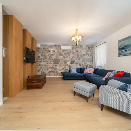 Noemia House فيلة *