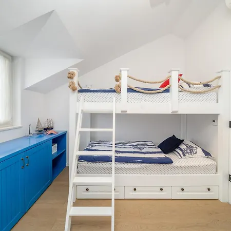 Noemia House * Baška Voda