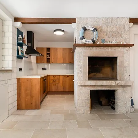 Noemia House